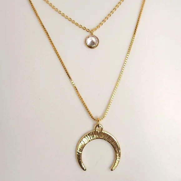 NWT Gold 3-Tiered Necklace/Studs Set - Picture 2 of 5